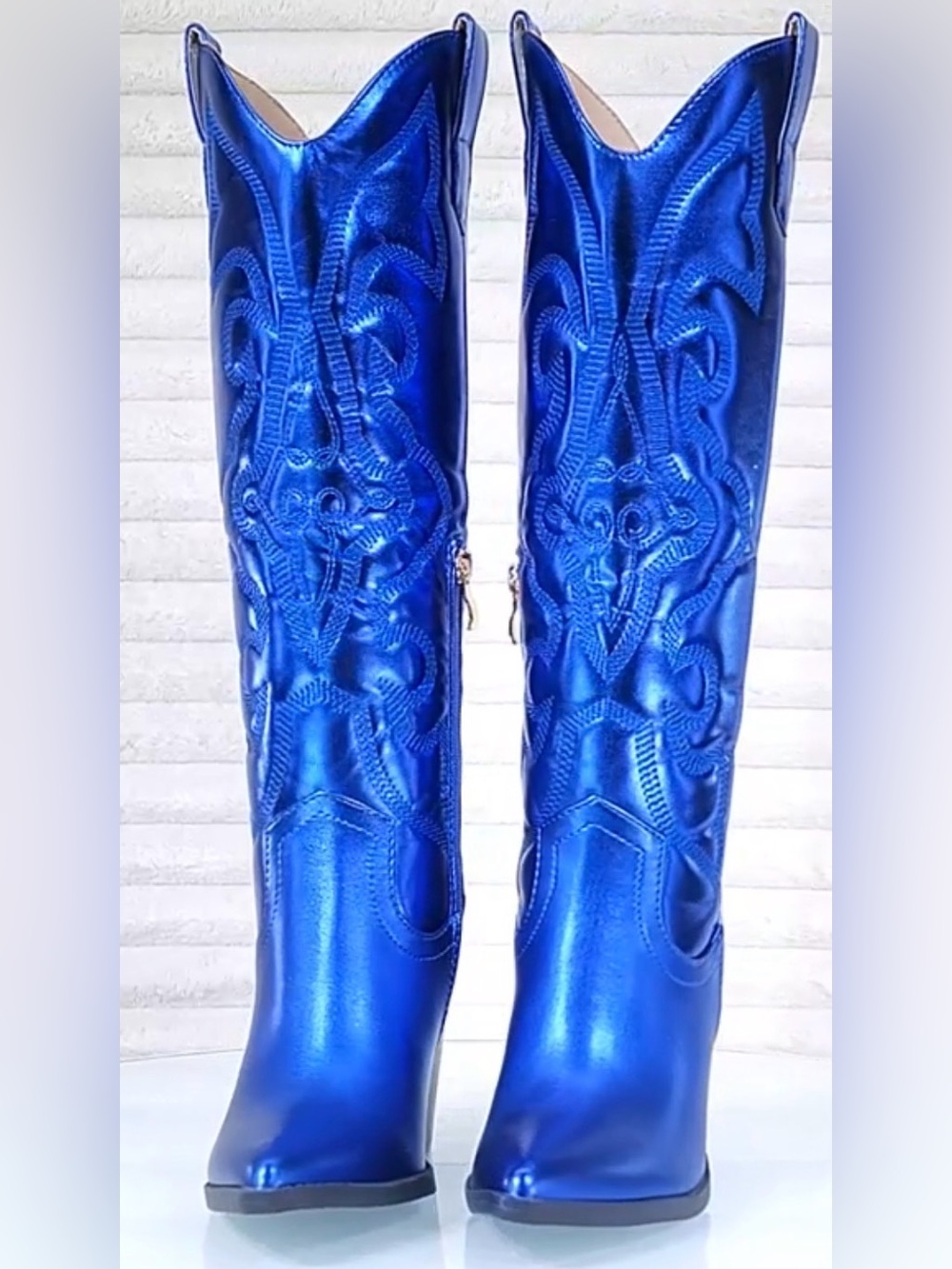 Berness Metallic Blue Women's Cowboy Knee-High Boots size 6